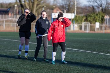 Bild 42 - Frauen SG Holstein Sued - SV Gruenweiss-Siebenbaeumen : Ergebnis: 0:2